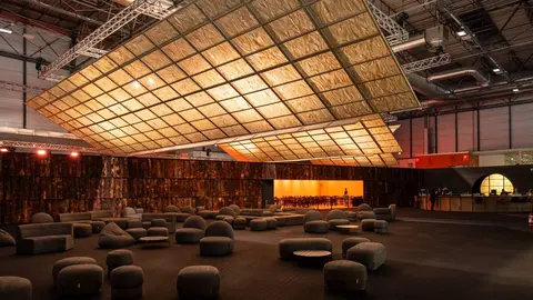 AR26 GUEST LOUNGE
