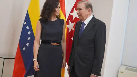 Isabel D&iacute;az Ayuso y Edmundo Gonz&aacute;lez Urrutia - Foto Comunidad de Madrid