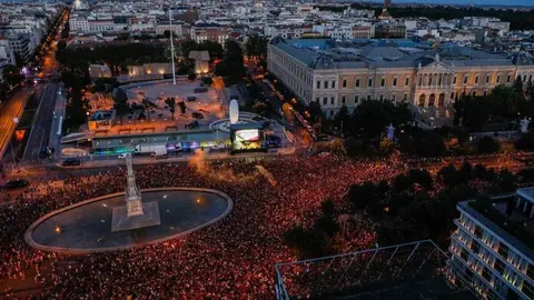 Col&ccedil;on durante un partido de f&uacute;btol de la Eurocopa | Foto de redes sociales Almeida