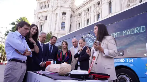 Presentaci&oacute;n equipos 'Autob&uacute;s cardioprotegido'
