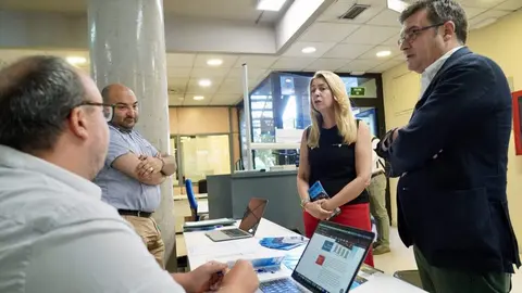 &Aacute;lvarez y Gonz&aacute;lez con equipo del SAV Madrid de Ciudad Lineal