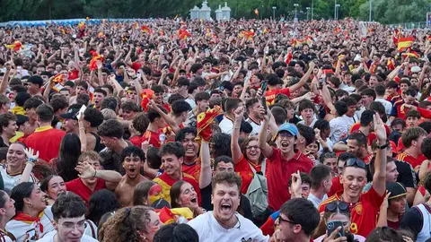 Gu&iacute;a de la fiesta del Mundial en Madrid: horarios, recorrido de la r&uacute;a en autob&uacute;s y mapa de cortes de tr&aacute;fico - Foto de la Selecci&oacute;n Espa&ntilde;ola de F&uacute;tbol