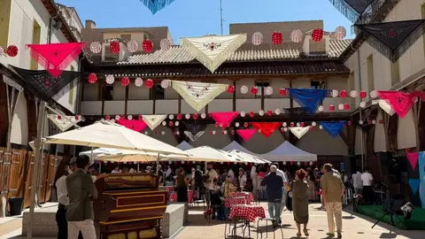 El distrito Centro presenta el programa de las Fiestas de San Cayetano, San Lorenzo y la Paloma 2026