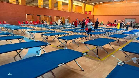 Un polideportivo preparado para alojar a los evacuados | Foto de la Comunidad de Madrid