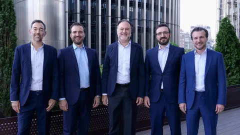 De izquierda a derecha Daniel Gonzalez Pablo Fernandez Mario Alonso Javier Fernandez y Fernando Fernandez - Foto de Auren