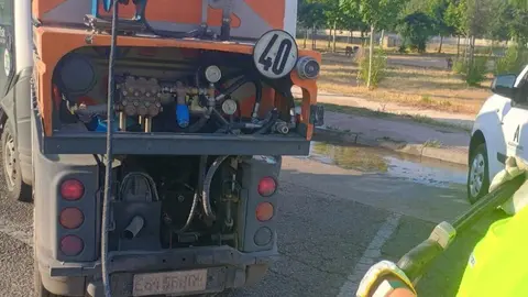 Baldeos limpieza - Foto Valoriza Ayuntamiento Alcal&aacute; de Henares