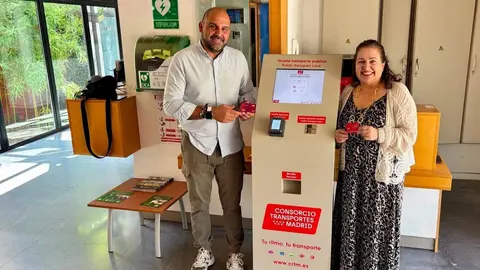 Villanueva del Pardillo implanta un punto de recarga de tarjetas de transporte p&uacute;blico en el Centro Cultural Tamara Rojo - Foto del Ayuntamiento de Villanueva del Pardillo