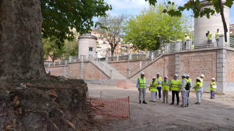 Madrid, 22 de agosto de 2026. El consejero de Cultura, Turismo y Deporte de la Comunidad de Madrid, Mariano de Paco Serrano, visita las obras del proyecto Milla Canal, una intervenci&oacute;n que permitir&aacute; modernizar las instalaciones deportivas del Canal de Isabel II y crear un nuevo eje deportivo y cultural en la regi&oacute;n.
