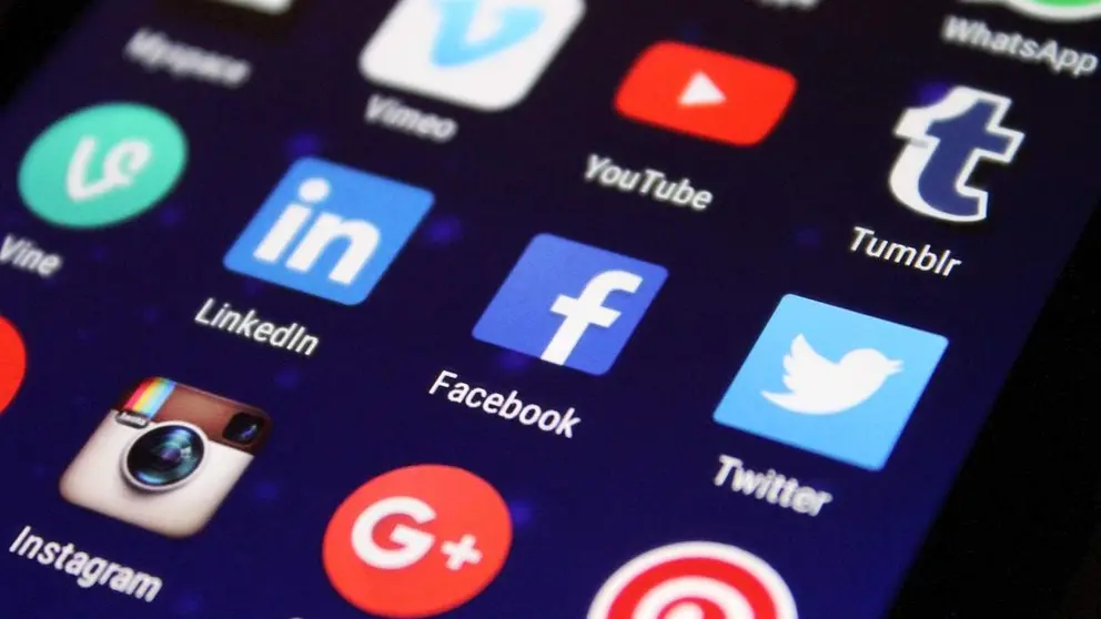 D&iacute;a Mundial de las Redes Sociales - Pixelkult en Pixabay