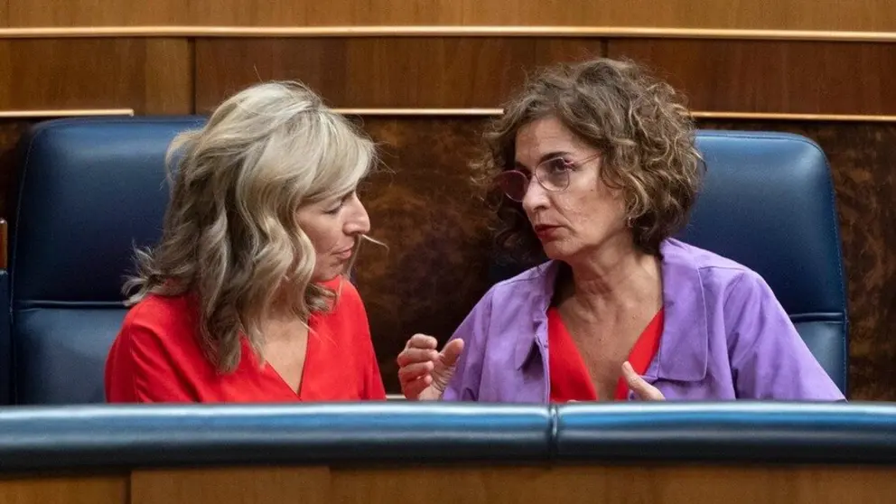 Yolanda D&iacute;az y Mar&iacute;a Jes&uacute;s Montero