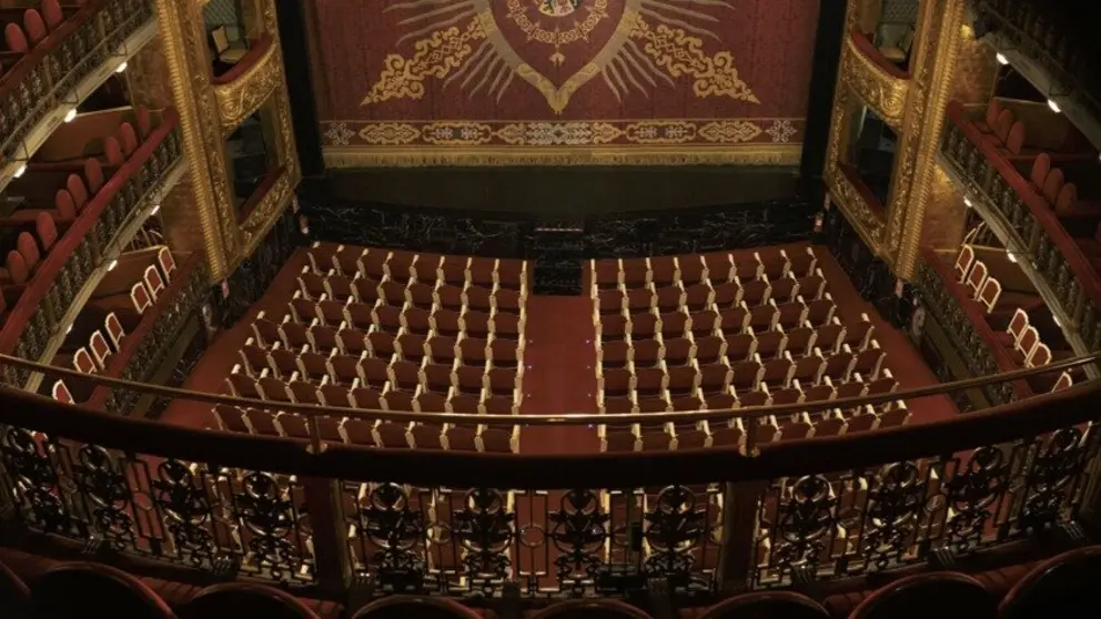 Interior del Teatro Espa&ntilde;ol. Imagen de Vanessa R&aacute;bade