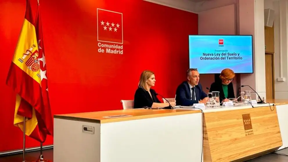 El consejero Novillo ha dado a conocer hoy las principales l&iacute;neas de la Ley del Suelo - Foto Comunidad de Madrid