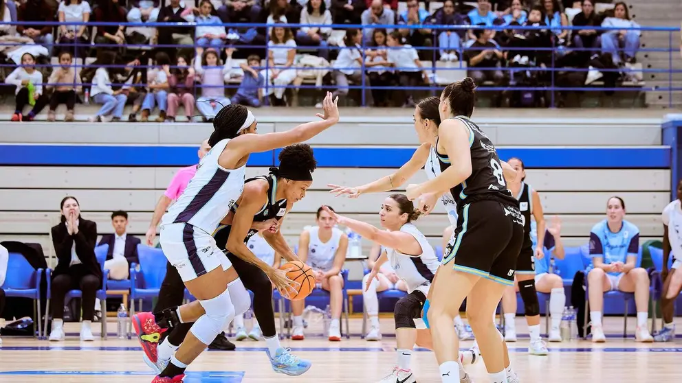 Innova-tsn Legan&eacute;s y las Women in Black- Foto Web FEB (MMARQUEZ)