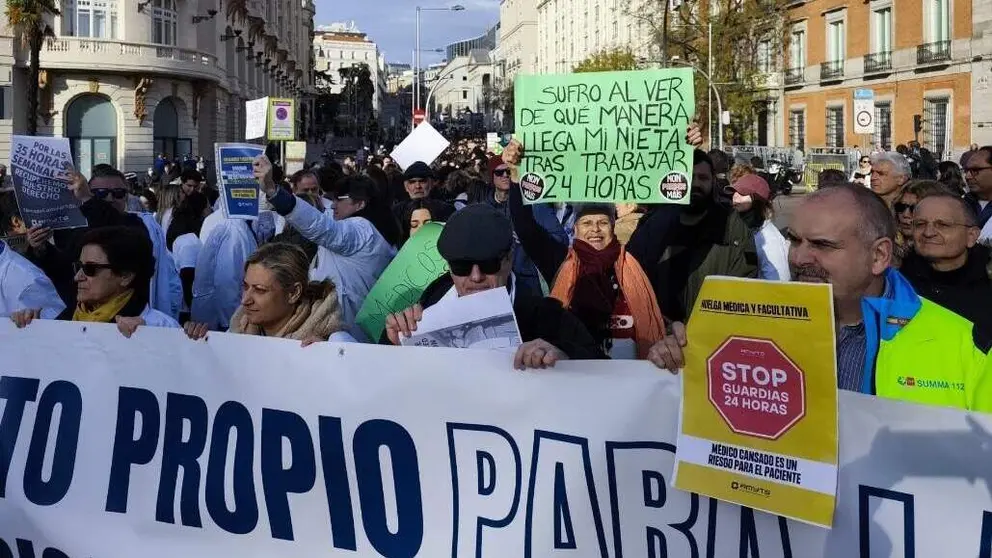 Manifestaci&oacute;n sanidad - AMYTS en X 