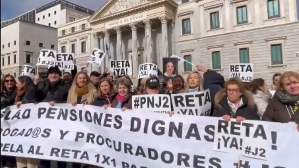 Movimiento J2
