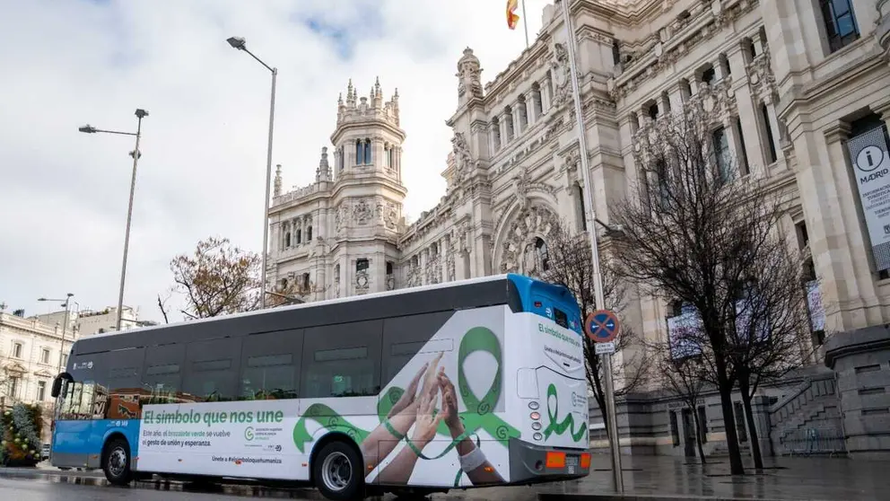 Imagen de bus EMT Madrid participante en campa&ntilde;a
