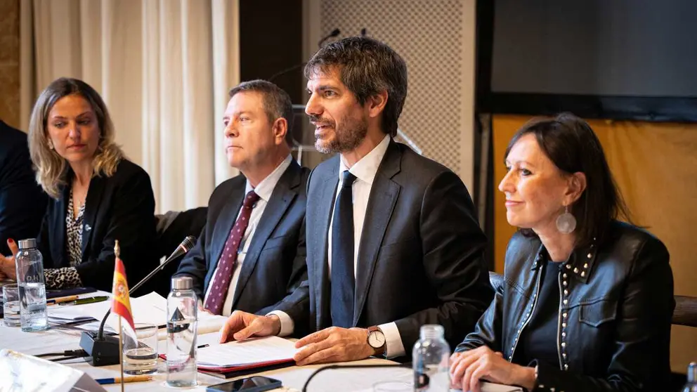 El ministro Urtasun durante la 99&ordf; reuni&oacute;n del Consejo de Patrimonio Hist&oacute;rico en Sig&uuml;enza