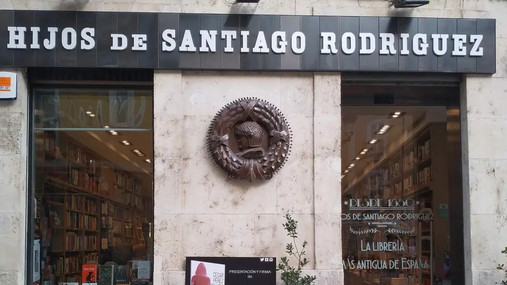 La librer&iacute;a Hijos de Santiago Rodr&iacute;guez de Burgos recauda 60.000 euros en 13 d&iacute;as gracias a lectores y escritores para evitar su cierre definitivo