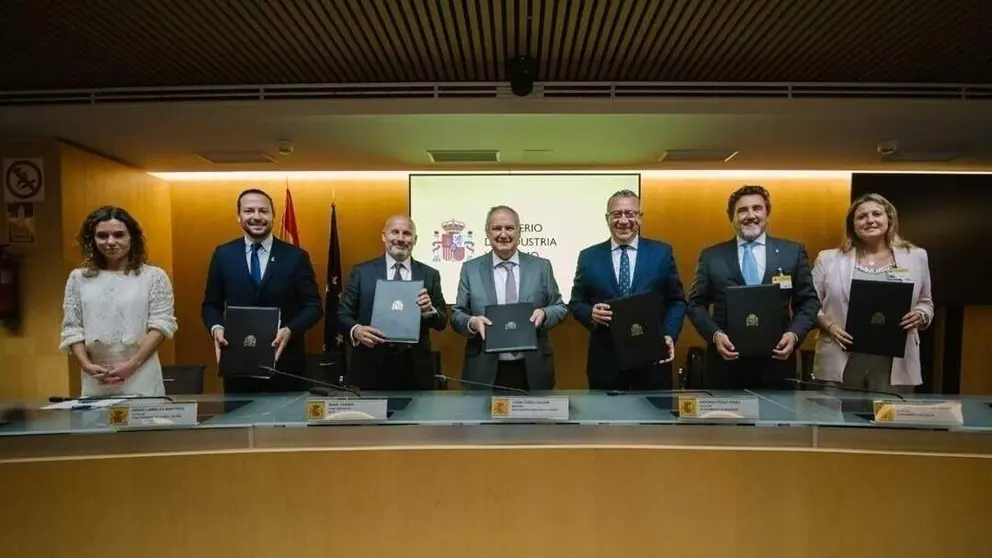 Espa&ntilde;a y la patronal tur&iacute;stica brit&aacute;nica sellan una alianza con cuatro municipios piloto para transformar la gesti&oacute;n de los flujos de visitantes - Foto del Ministerio de Turismo