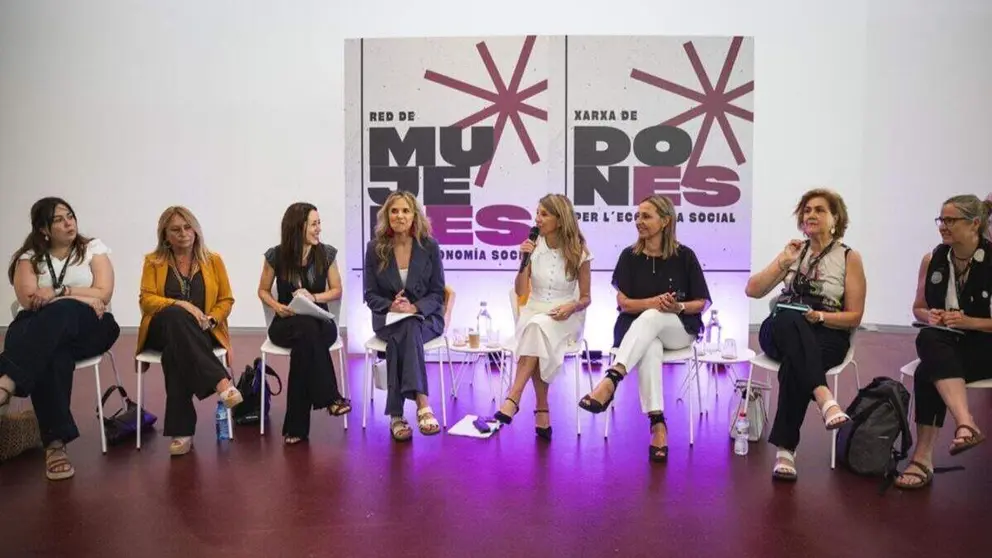 La ministra de Trabajo en el acto de presentaci&oacute;n de la Red de MujerES por la Econom&iacute;a Social - Foto del Ministerio de Trabajo y Econom&iacute;a Social