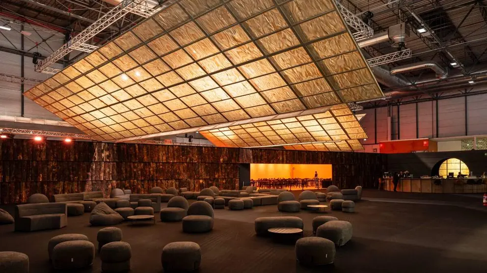 AR26 GUEST LOUNGE