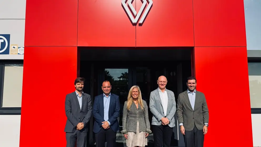 La consejera Albert ha visitado las nuevas instalaciones de Renault  Trucks en Getafe - Foto Comunidad de Madrid
