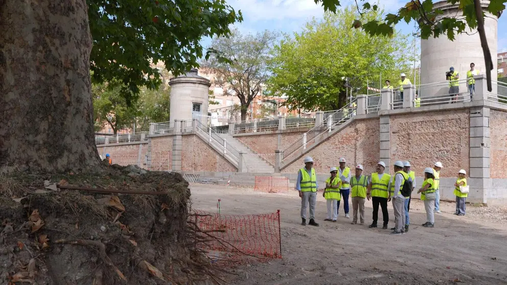 Madrid, 22 de agosto de 2026. El consejero de Cultura, Turismo y Deporte de la Comunidad de Madrid, Mariano de Paco Serrano, visita las obras del proyecto Milla Canal, una intervenci&oacute;n que permitir&aacute; modernizar las instalaciones deportivas del Canal de Isabel II y crear un nuevo eje deportivo y cultural en la regi&oacute;n.