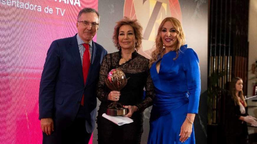 Dña. Ana Rosa Quintana