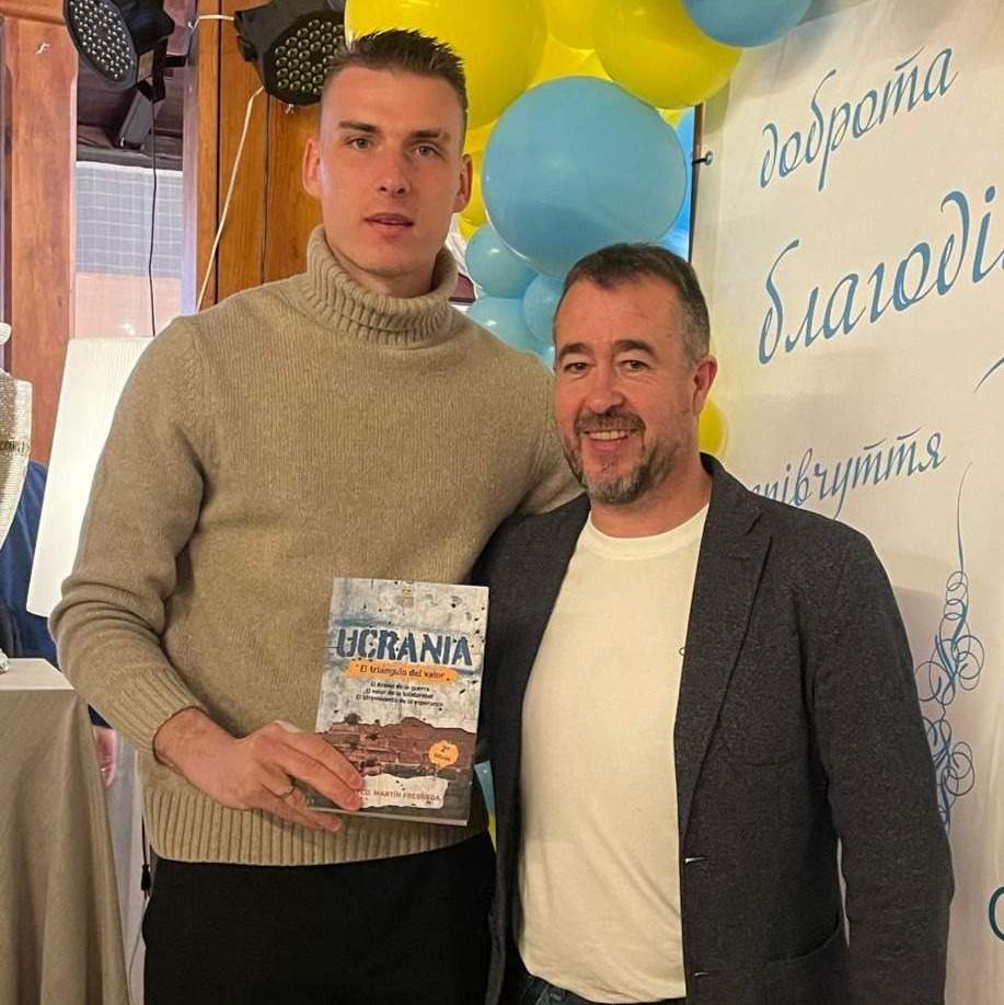 Presentación del libro Ucrania El Triángulo del Valor de Juan Francisco Martín