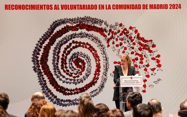 Ana Dávila en la entrega de reconocimientos al voluntariado - Foto Comunidad de Madrid