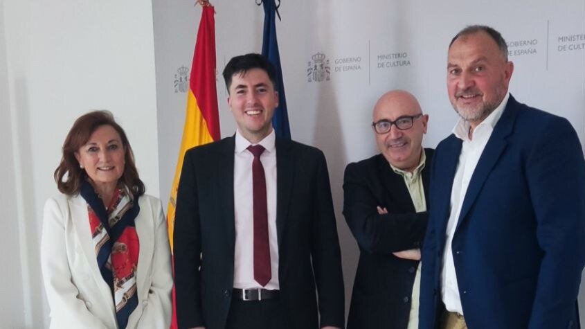 María del Carmen Aranda (Vicepresidenta y Coordinadora Nacional de la ANLMI en España), Rafael Ivorra Zaragoza , subdirector de relaciones internacionales y Unión Europea, Eduardo Ruiz, investigador de la UGR y Marcelo López Pozzobón (Presidente de Carpe Diem)