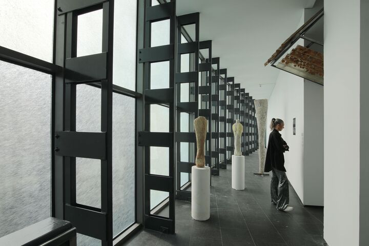 El CA2M de Móstoles inaugura exposiciones de David Bestué y Rodríguez-Méndez