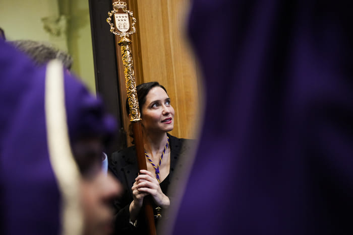Díaz Ayuso recibe la medalla de esclava de honor de la Archicofradía de Jesús de Medinaceli
