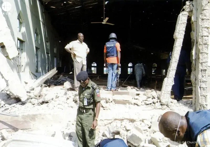 Policía en la iglesia de Santa Rita en Kaduna (Nigeria) tras un ataque. Imagen de archivo
- Foto de Ayuda a la Iglesia Necesitada ACN