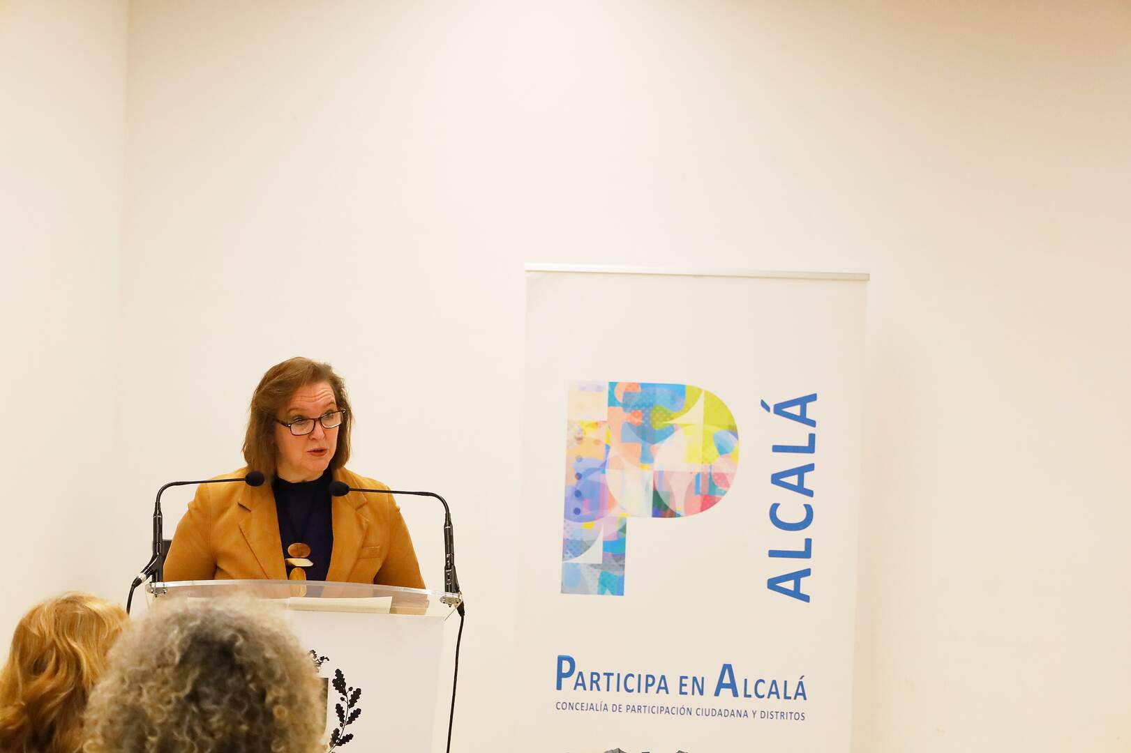 Lola López, concejala de Deportes en Alcalá de Henares, presenta la nueva temporada de cross escolares en los distritos - Foto del Ayuntamiento de Alcalá de Henares