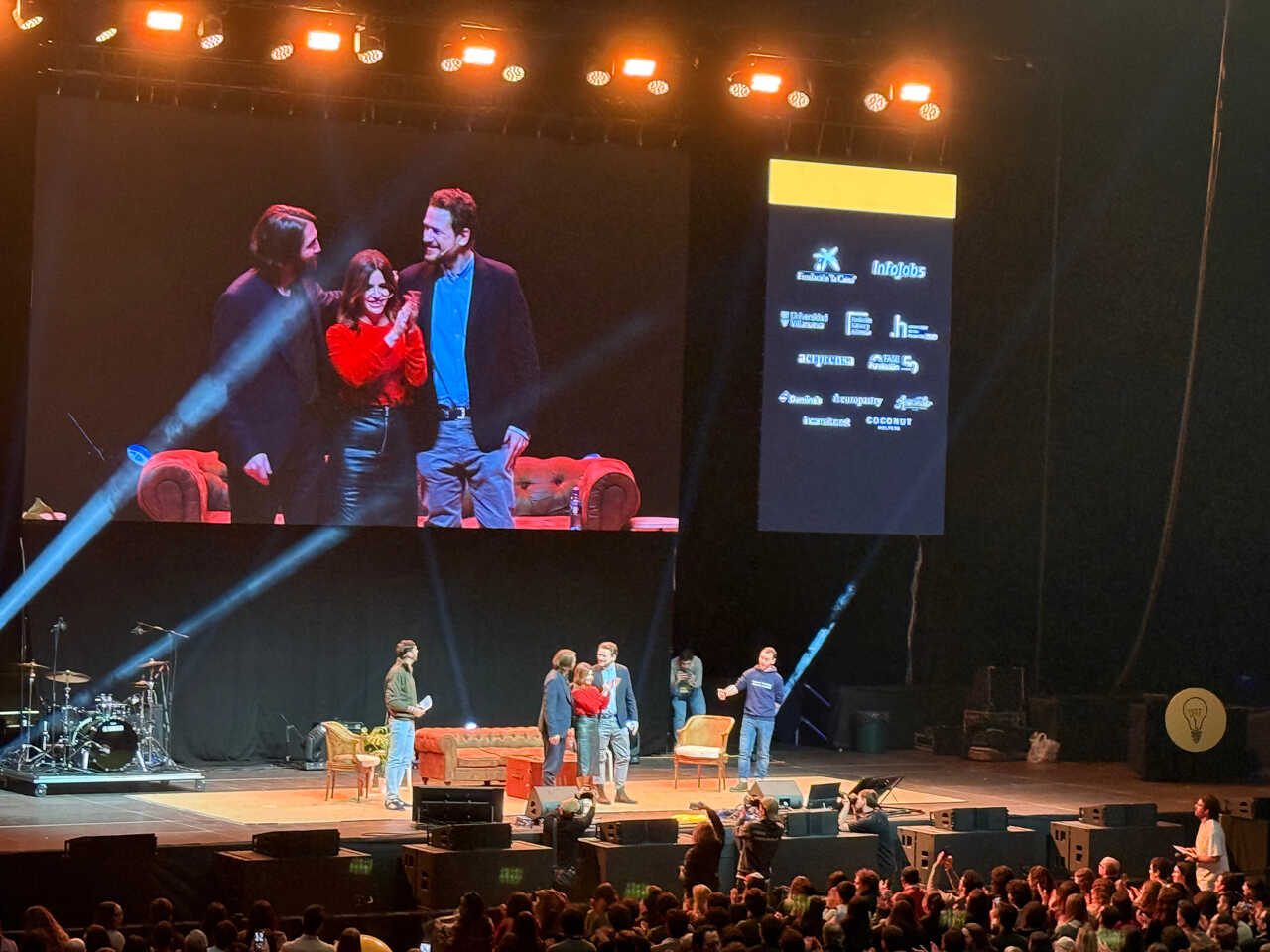 Ana Iris, Jano García y Juan Soto Ivars realizan la mesa del despertar de la cultura y los vínculos en El Despertar 2026 Vistalegre