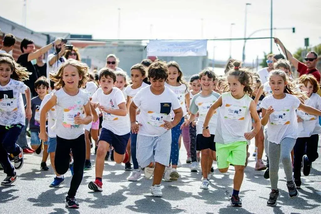 Carrera solidaria La Vuelta Al Cole - Foto de Fundación Unoentrecienmil