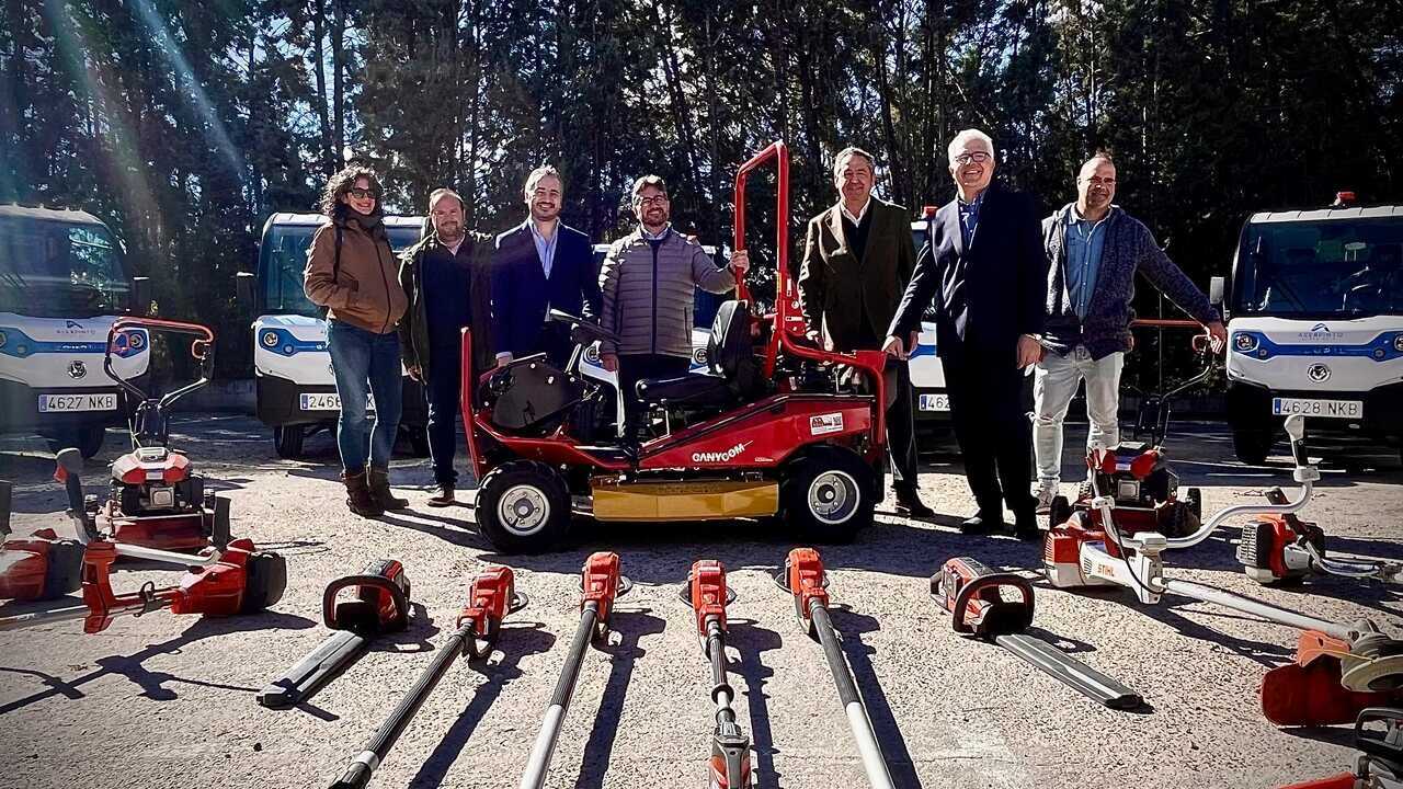 Acto de presentación de la nueva maquinaria Aserpinto para conservación de zonas verdes Pinto - Foto del Ayuntamiento de Pinto