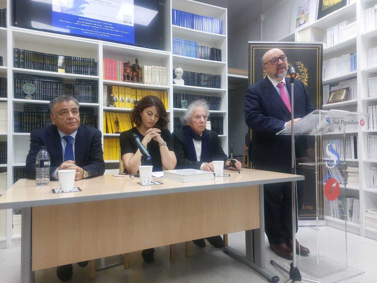 21440bc8-5f4b-4042-b788-bb4aeb0ab11c